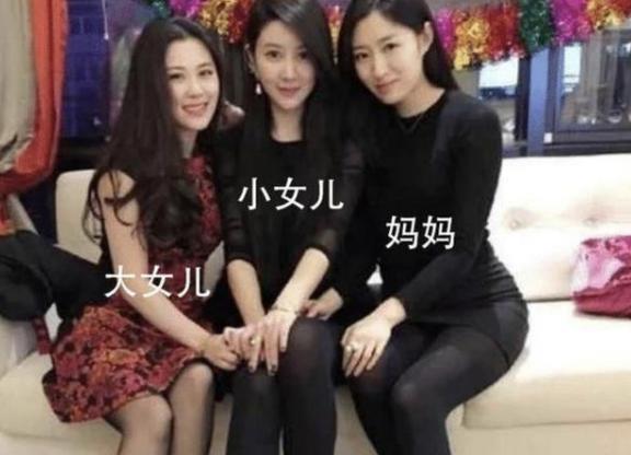 写真花絮网友爆料视频,网友揭秘幕后精彩瞬间 第3张 写真花絮网友爆料视频,网友揭秘幕后精彩瞬间 第3张