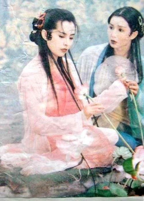 青蛇电影手机在线观看,重温经典，手机在线观看，重温人间烟火