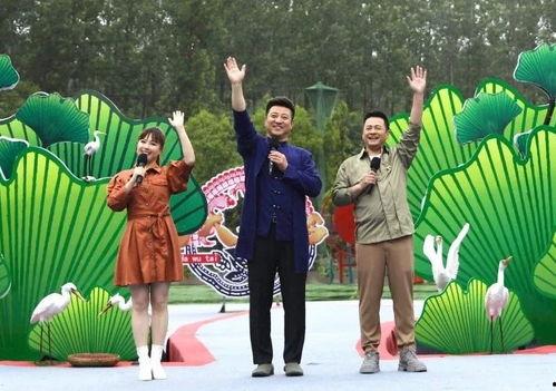 园丁近期皮肤爆料视频,揭秘神秘园丁的时尚蜕变  第2张