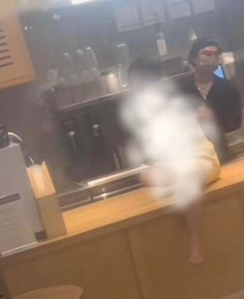 奶茶店爆料视频真实,揭秘奶茶制作过程与行业潜规则