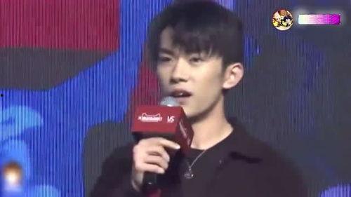 易烊千玺大学爆料视频,校园日常与成长瞬间  第2张