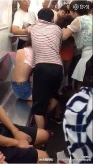 武汉爆料女生视频大全,揭秘校园生活背后的真实故事 第2张 武汉爆料女生视频大全,揭秘校园生活背后的真实故事 第2张