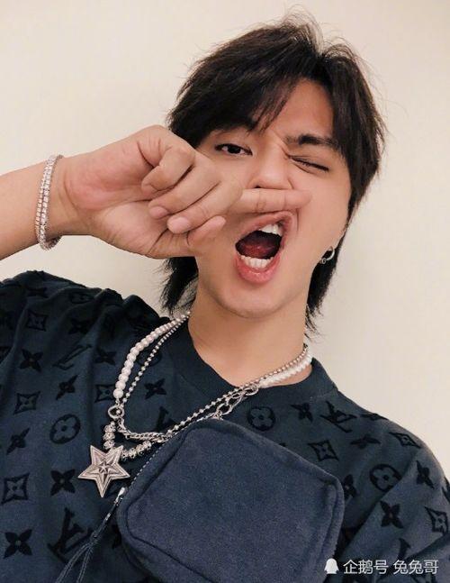 海清爆料罗志祥视频大全,真相与争议全解析 第2张 海清爆料罗志祥视频大全,真相与争议全解析 第2张